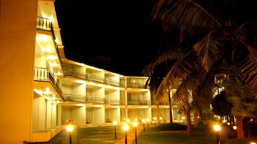 Sea Lotus Park Hotel Trincomalee Exterior photo